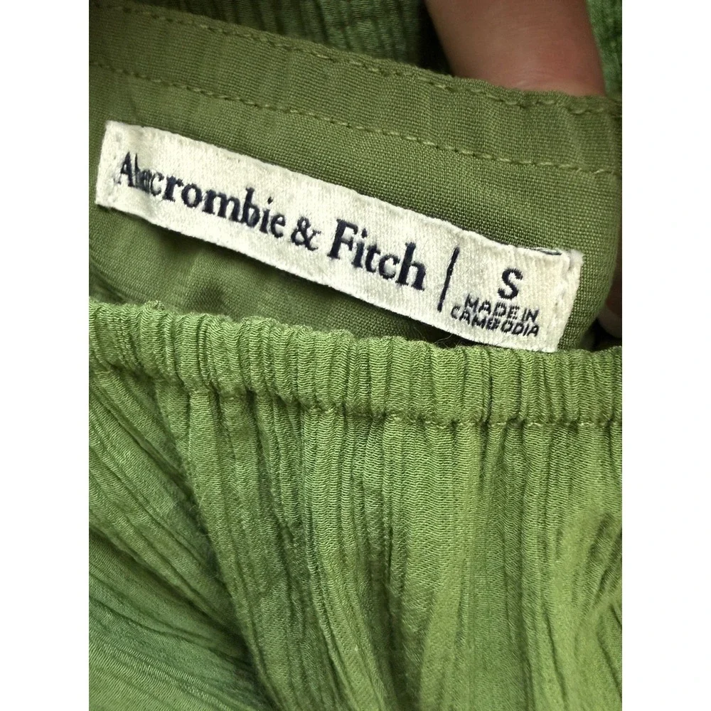 Abercrombie & Fitch size small